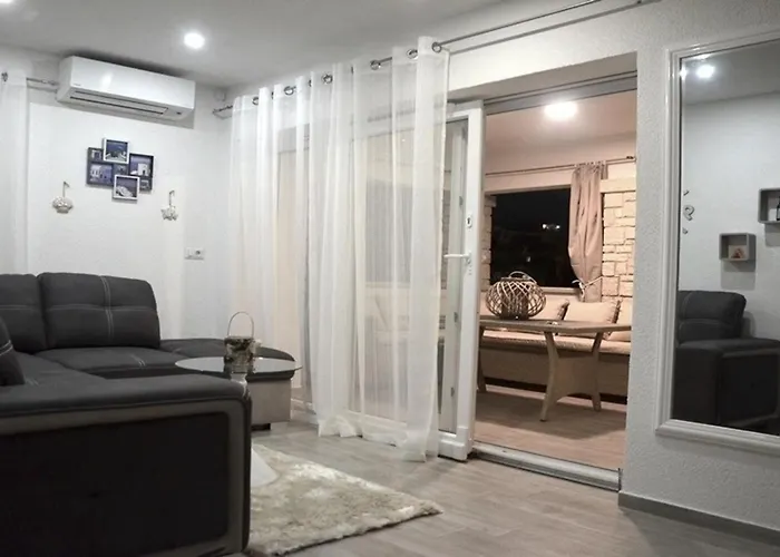 Apartments Porec City شقة بوريتش