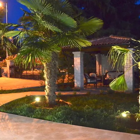 Apartments Porec City * פורץ